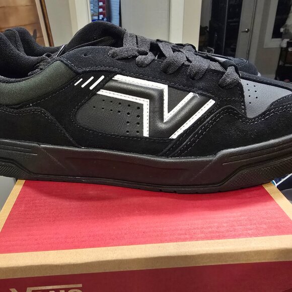 Vans Upland Skate Sneakers Shoes Black/White VN000D25B8C Men's Size 13 NEW - Picture 6 of 11